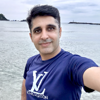 Wajid  &mdash; Guida di Tour a piedi del quartiere geisha di Kyoto Gion, Giappone