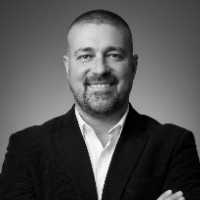 Malik Makaš &mdash; Guia de Sarajevo&Beyond: Principais Atracções, Histórias Ocultas e Espírito de Inat, Bósnia e Herzegovina