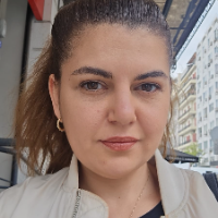 Stefania &mdash; Guia de Visita guiada gratuita aos fantasmas de Tessalónica: Sombras de Ano Poli , Grécia