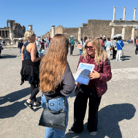 Elisabetta &mdash; Guida di Pompeii Tour con Guida Autorizzata - Archeologa, Italia