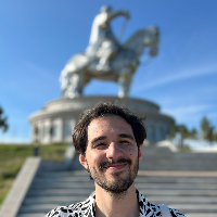 Ulvi Gitaliyev &mdash; Guide de Visite guidée gratuite sur l'architecture socialiste et mosaïque de Bakou, Azerbaïdjan