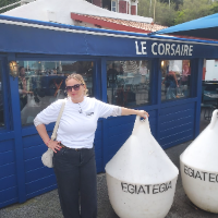 Maider &mdash; Guide in Stadtrundgang durch Biarritz: Surf-Tradition, Meer und Legenden, Frankreich