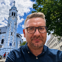 Krisz Kacsinecz &mdash; Guide in Kostenlose Führung durch die Altstadt und die Burg von Bratislava mit Einheimischen, Slowakei